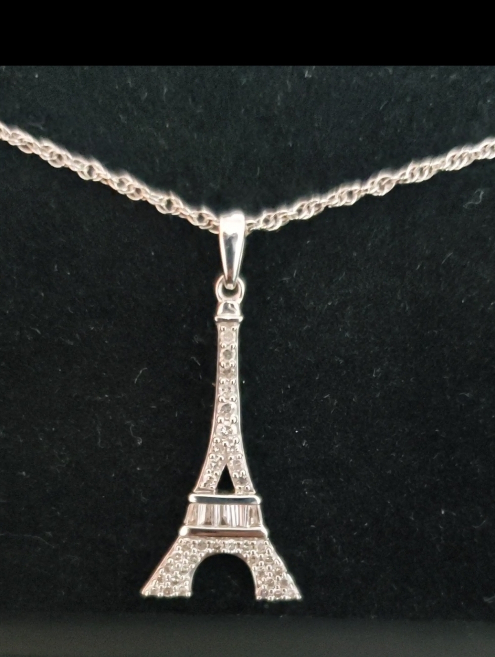 DIAMOND EIFFEL TOWER NECKLACE